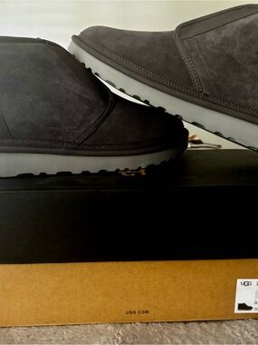 Men’s Uggs Neumel Flex Dark Gray Size 13 New In Box Never Worn